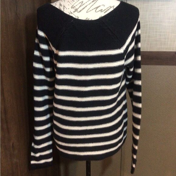 Old Navy White and Black Striped Sweater Large - Picture 9 of 12